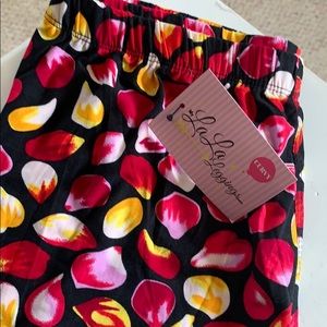 Leggings - black with reddish pink & yellow petals